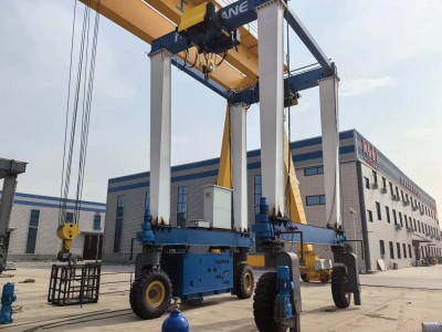 Elektrikli Kaldırma Kauçuk Tyred Crane başarıyla hata ayıklandı